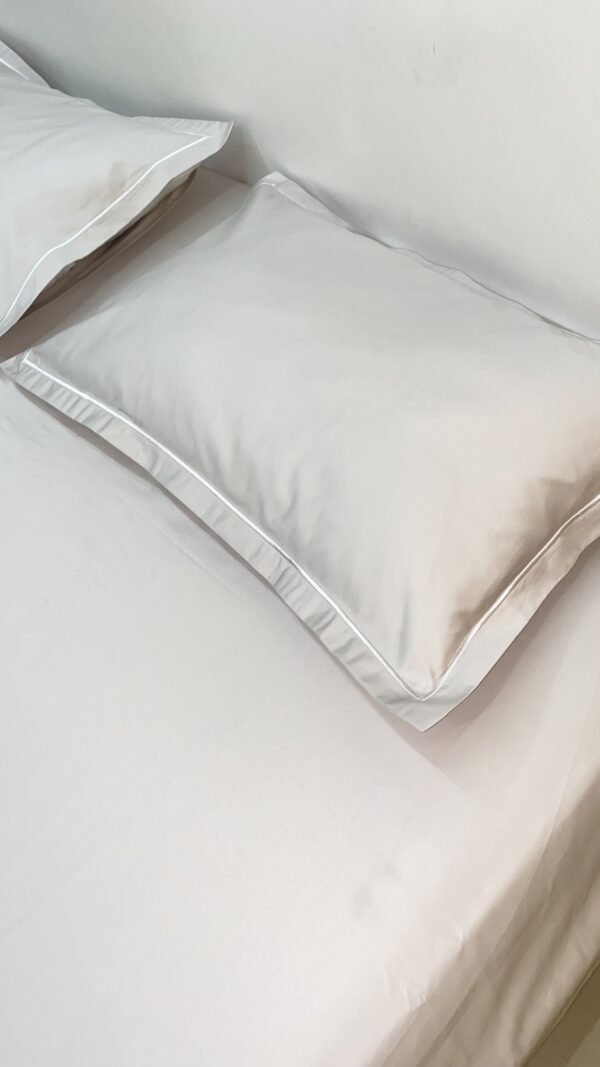 Signature 400TC Cotton Sateen Bedding Set with Embroidery - Image 5