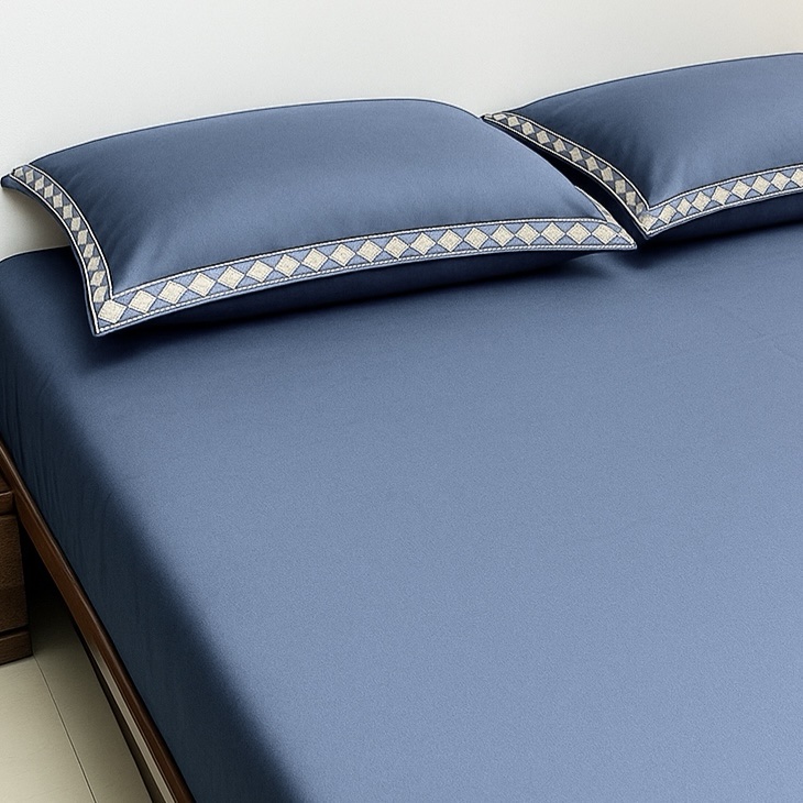 Insignia Blue bedding set - Image 8