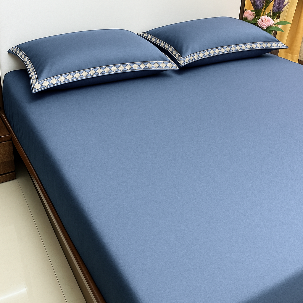 Insignia Blue bedding set - Image 7