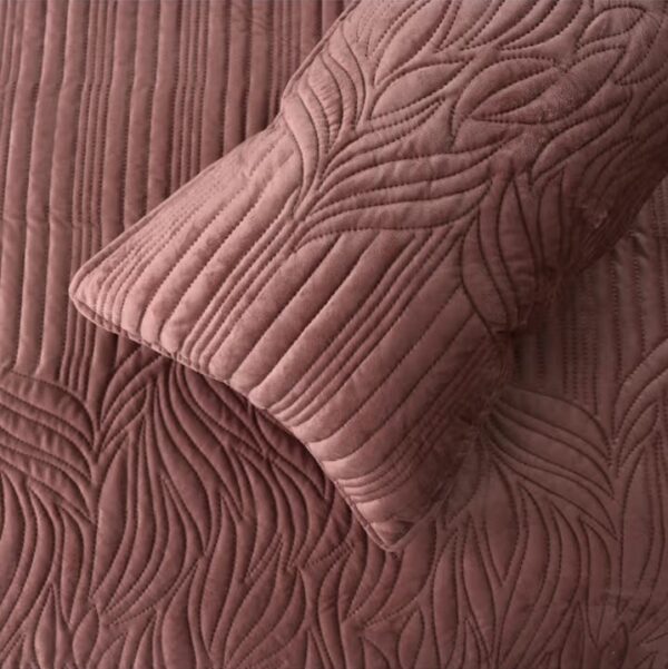 Orchid Hush Velvet Quilted Bedspread - Image 3