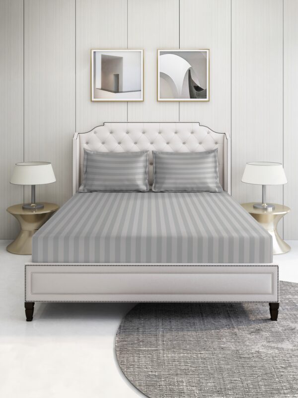 Light grey striped bedding set - Image 2