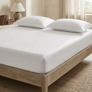 white solid Bedding set